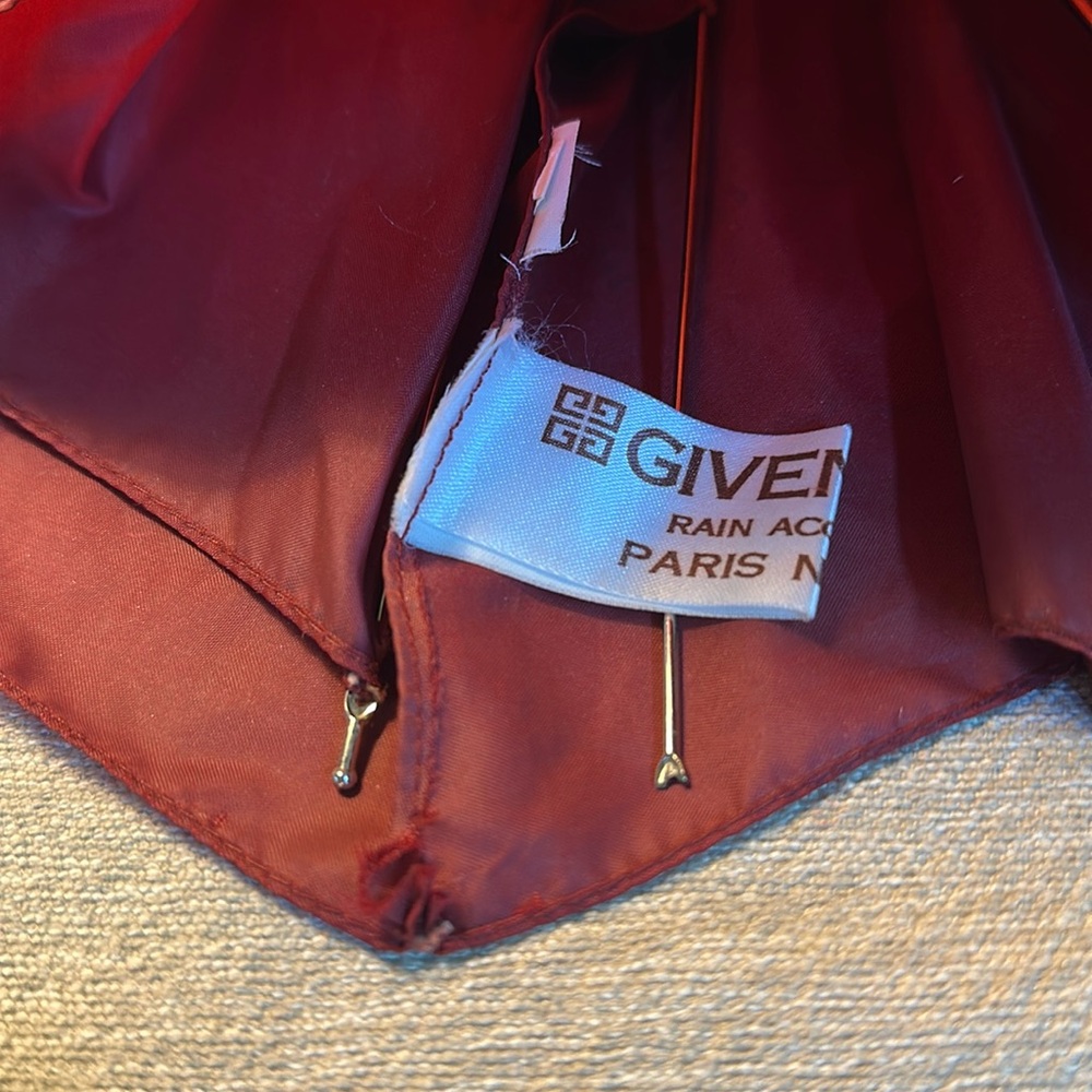 Elegant VINTAGE GIVENCHY  Burgundy Patterned Umbrella - Picture 9 of 16